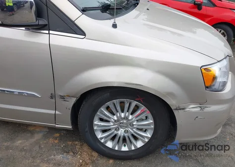 2013 Chrysler Town & Country Limited z USA, uszkodzony, nr VIN 2C4RC1GG5DR683235